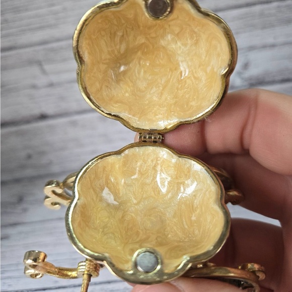 Cinderella Pumpkin Carriage MINI Trinket Box Pink Rhinestone Collectible - Picture 6 of 6